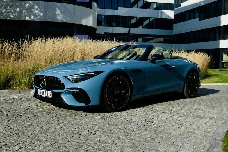 Mercedes-AMG SL 63, czyli kabriolet za milion złotych. Kto bogatemu zabroni?