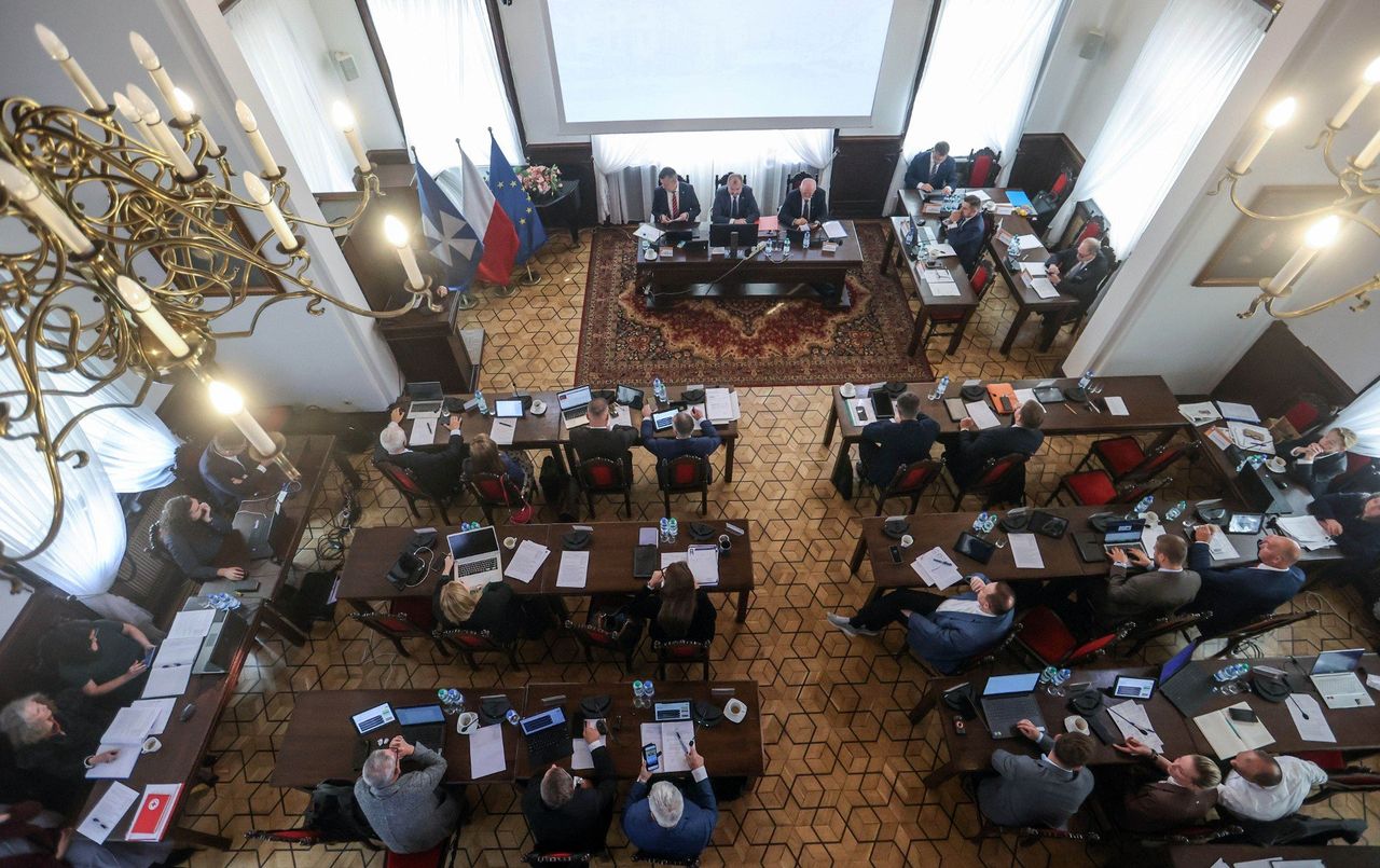 Rzeszów: Długa dyskusja o finansach podczas sesji rady miasta