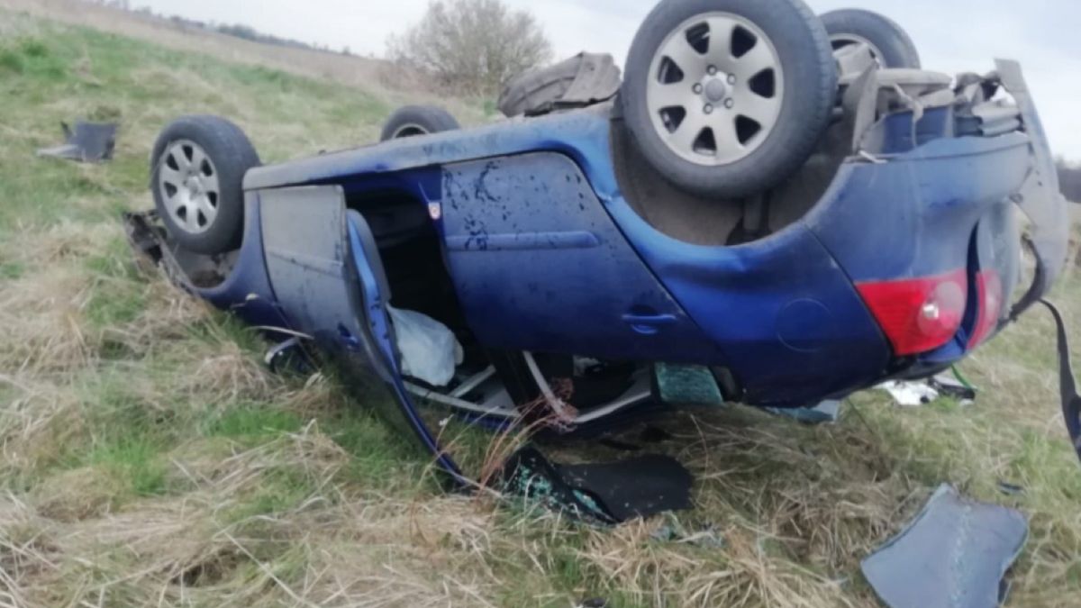 18-latek wjechał golfem w rampę załadunkową. Omal nie doszło do tragedii