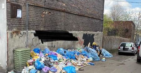 Chorzów. Urzędnicy załamują ręce. Co z tego, że sprzątamy i naprawiamy? Mieszkańcy i tak niszczą…