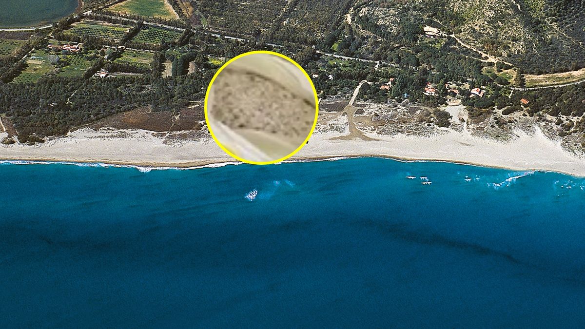 Francuzka wywiozła m.in. piasek i kamyki z plaży.