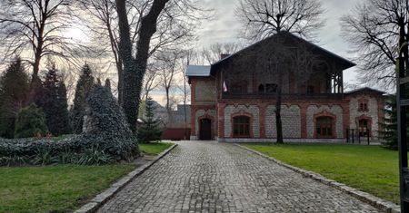 Śmierć mężczyzny na plebanii. Mieszkańcy zabierają głos