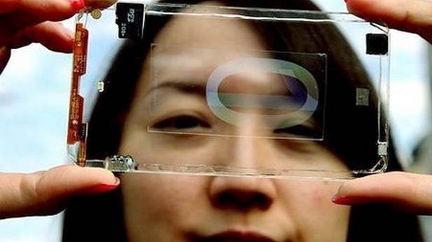 Przezroczysty smartfon. Polytron Technologies pokazuje prototyp 1