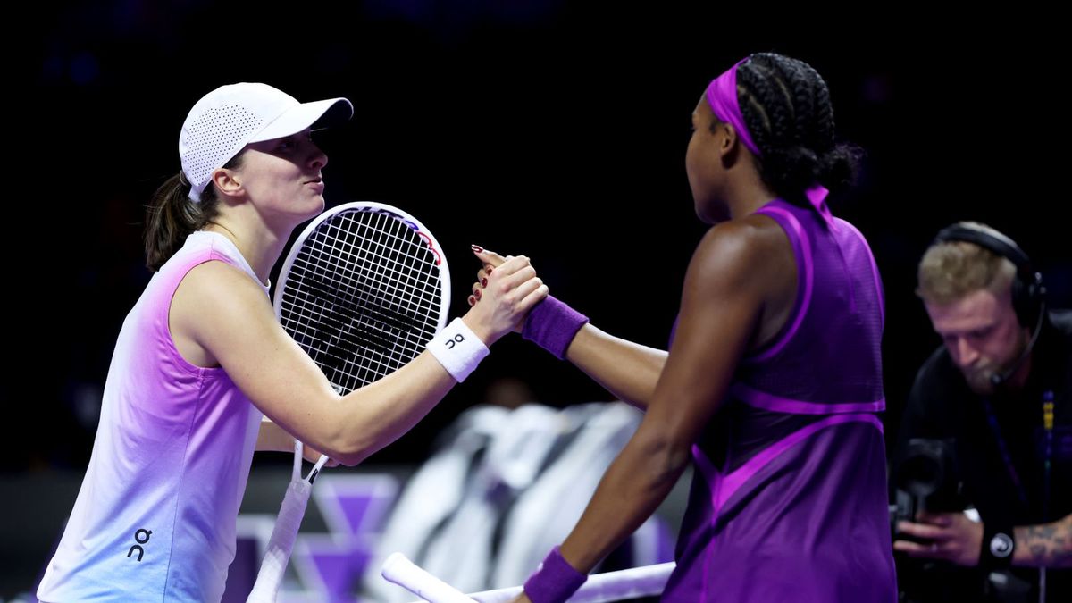 Getty Images / Clive Brunskill / Na zdjęciu: Iga Świątek (L), Coco Gauff (P)