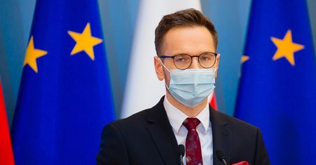 Problemy z Krajowym Planem Odbudowy. Politycy PiS tłumaczą. Powody bywają różne