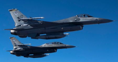 Rozbił się myśliwiec amerykański F-16. Na pokładzie znajdowały się groźne chemikalia