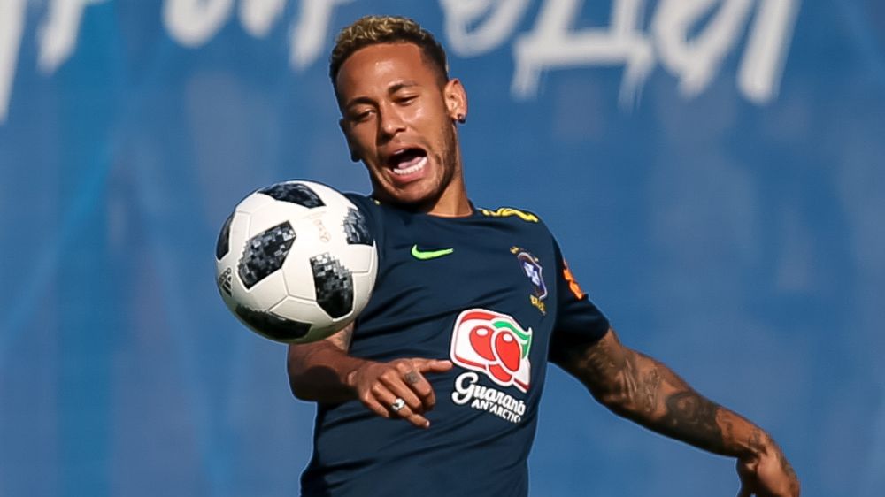 Neymar na treningu Brazylii w Soczi