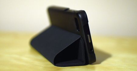 Okazja Tygodnia: Flip Shell dla BlackBerry Z10