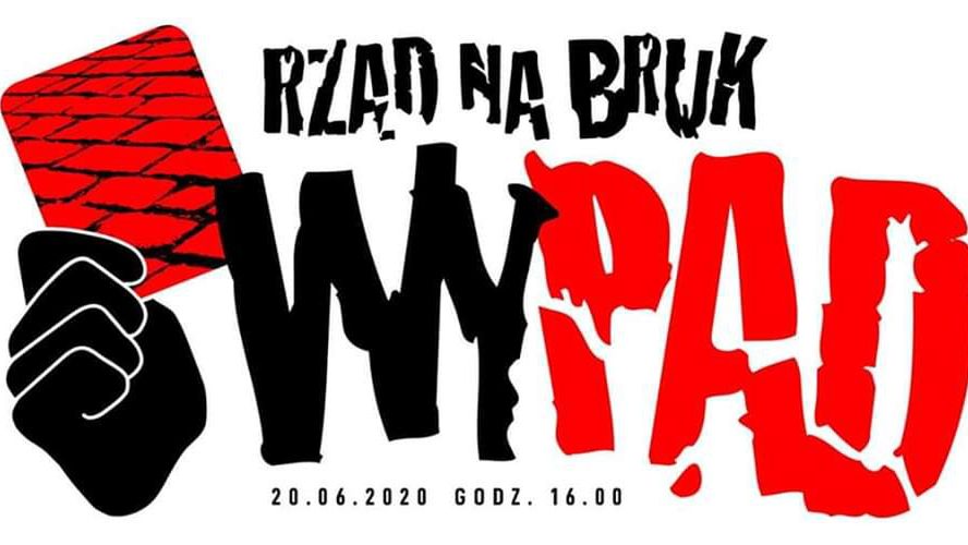 Warszawa. Ogólnopolski Strajk Kobiet maszeruje przez stolicę z hasłem WyPAD! Rząd na bruk!