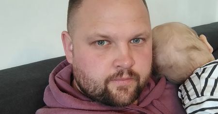 Damian jest nianią od 6 lat. "Niektórzy na mój widok robią wielkie oczy"