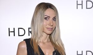 Opczowska cała w koronkach. Dół optycznie wydłuża nogi