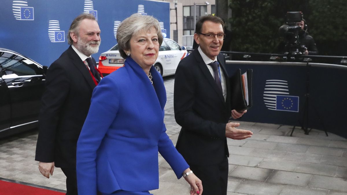 Theresa May na nadzwyczajnym szczycie UE ws. brexitu
