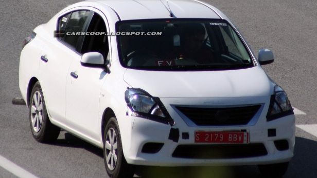 Nissan Sunny/Versa 2012