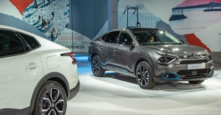Citroën C4 X wyceniony w Polsce. Nie jest tani, ale to rzadki gatunek