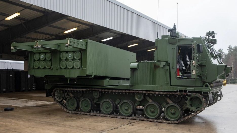 Zmodernizowana wyrzutnia rakiet M270A2 MLRS prezentowana w 41. B