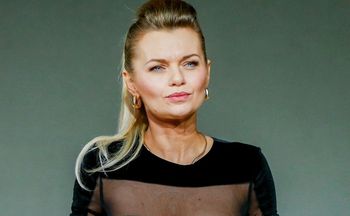 Tak ubrała się na wesele na Sycylii. Sukienka to strzał w dziesiątkę