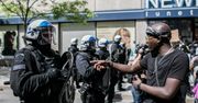 Facebook usunął prawie 200 kont, z których zachęcano do protestowania – także z bronią