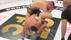 Okropna kontuzja na gali MMA. Pat Sabatini złamał rękę (wideo)