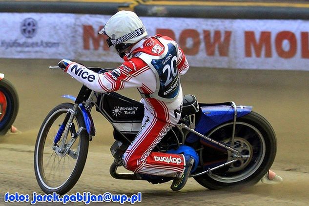 Tomasz Gollob nie startował na torze w Grudziądzu od lat. Liczne treningi mają mu pomóc w znalezieniu recepty na skuteczne ściganie przy Hallera