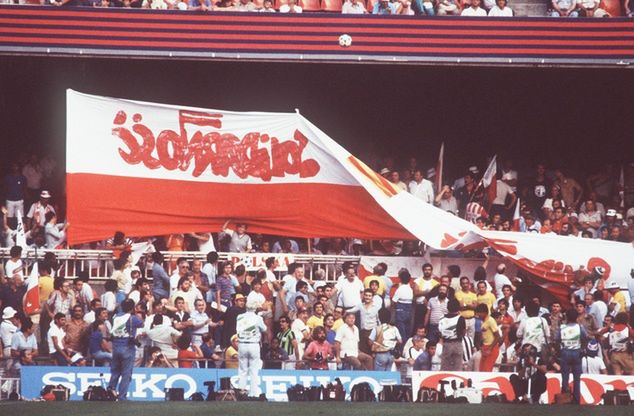 Transparent Solidarności podczas MŚ 1982 / fot. PAP/DPA