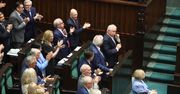 PiS prze do referendum. Sejm przyjął uchwałę
