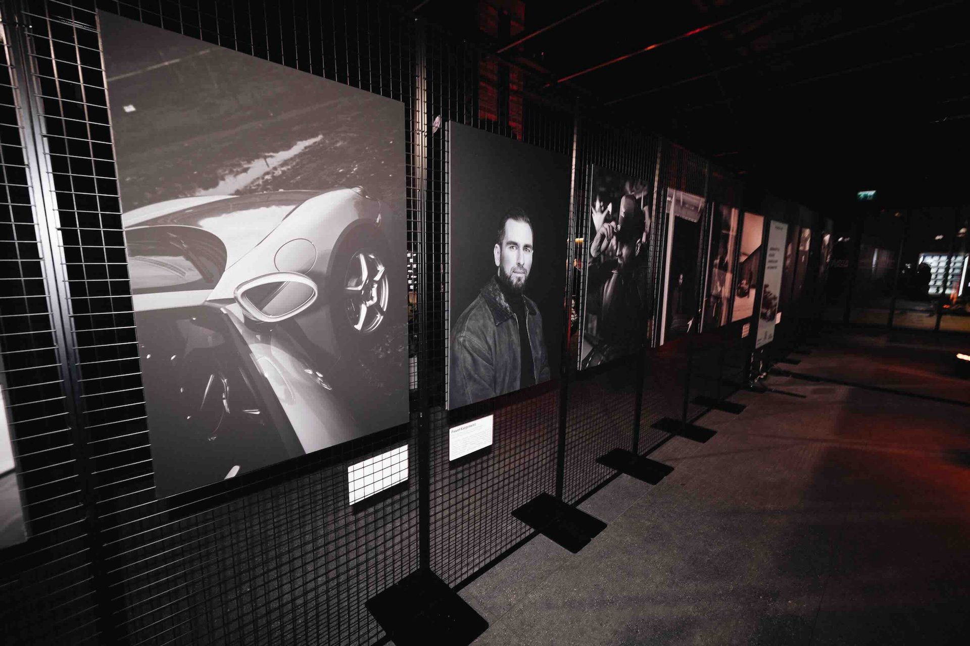 Wystawa "Stolica Marzycieli" w Porsche Store Warszawa