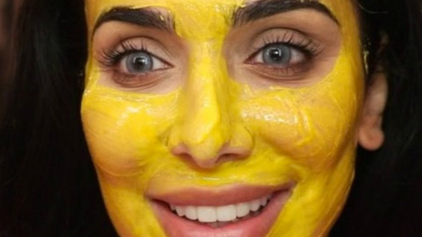 Maseczka z kurkumy działa bardzo korzystnie na cerę 