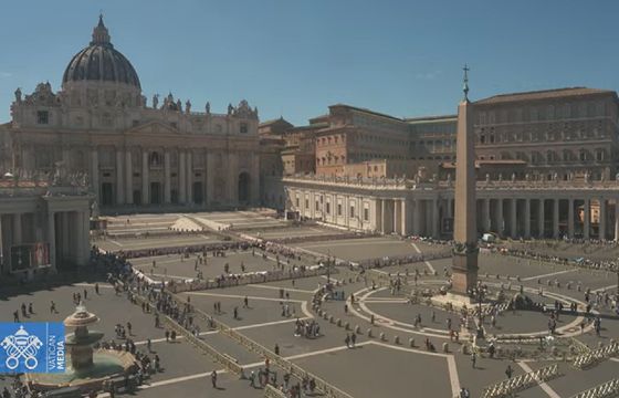 Rusza konklawe. Jak media relacjonują wydarzenia w Watykanie?