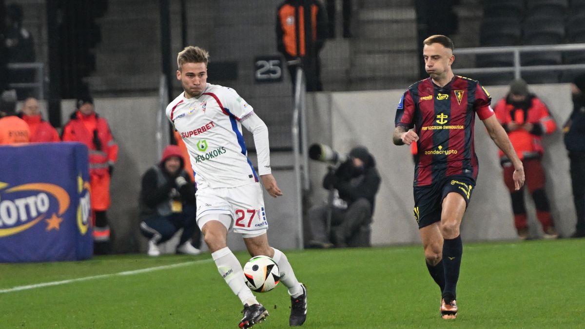 PAP / Marcin Bielecki / Kamil Grosicki w meczu Pogoni Szczecin z Górnikiem Zabrze