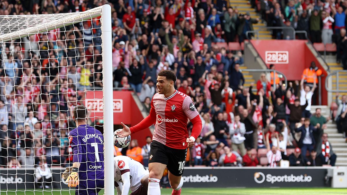 Getty Images / Matt Watson/Southampton FC / Na zdjęciu: Southampton rzutem na taśmę wygrał z Watfordem 3:2