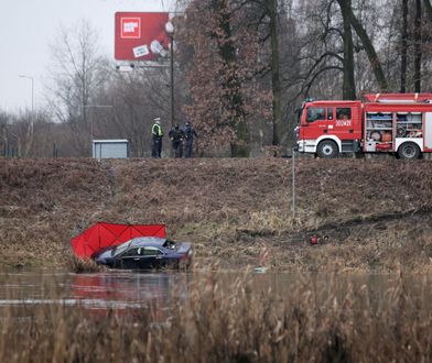 Gorzów Wielkopolski. Samochód wpadł do Warty. W środku znaleziono zwłoki