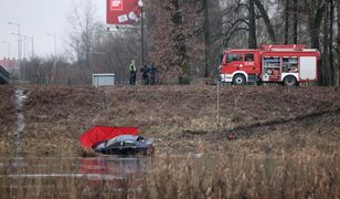 Gorzów Wielkopolski. Samochód wpadł do Warty. W środku znaleziono zwłoki