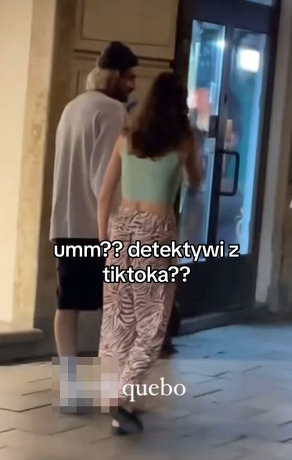 Quebo na spacerze z tajemniczą kobietą