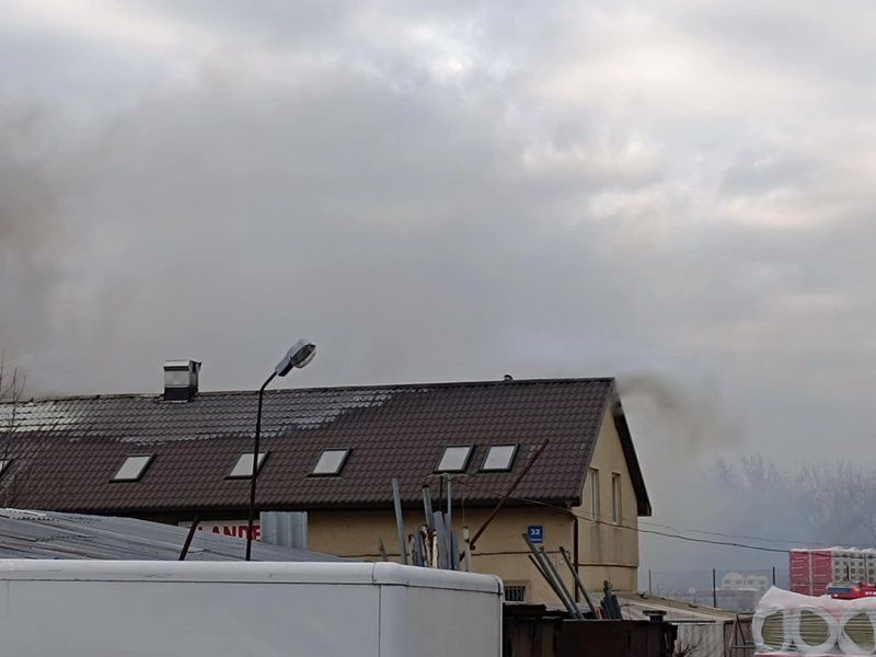 Płonie jedna z firm w Lublinie. Zareagował kierowca ciężarówki