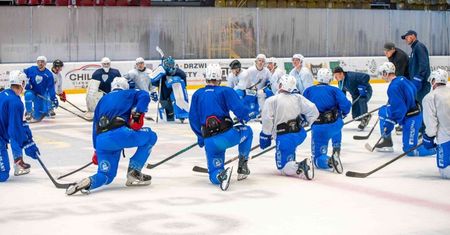 Nietypowa pora sparingu Unii Oświęcim. Wszystko przez temperaturę i stan lodu