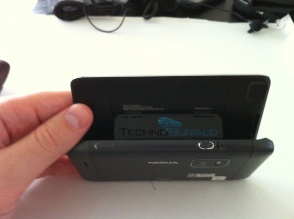 Nokia N9 (N8-01?) - nowe informacje, zdjęcia i wideo 5