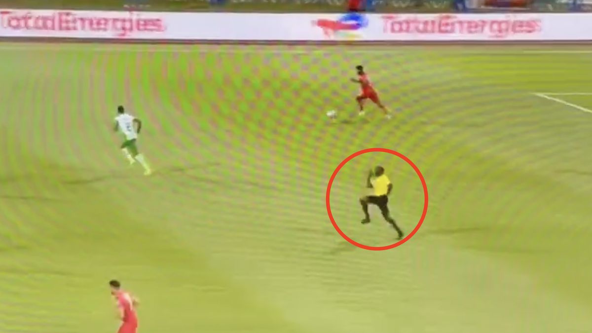 Sędzia skradł show podczas meczu 