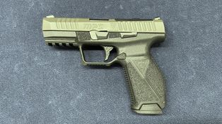 Radom: Fabryka Broni "Łucznik" wyprodukowała nowy pistolet
