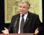 Kaczyński: Nie ujawniać wszystkich materiałów PRL