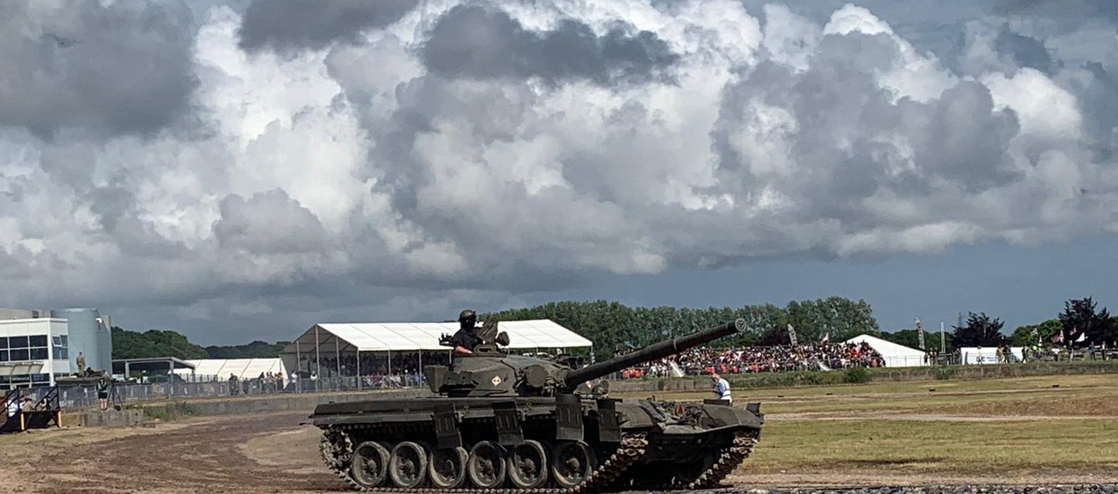 Radziecki/rosyjski czołg T-72.