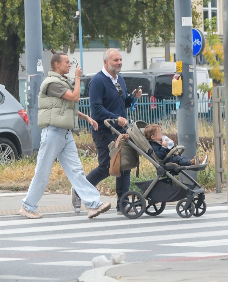 Katarzyna Sokołowska na rodzinnym spacerze