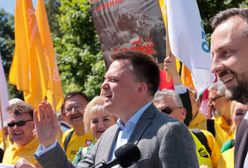 Hołownia na marszu 4 czerwca nie ma lekko. Musi się tłumaczyć