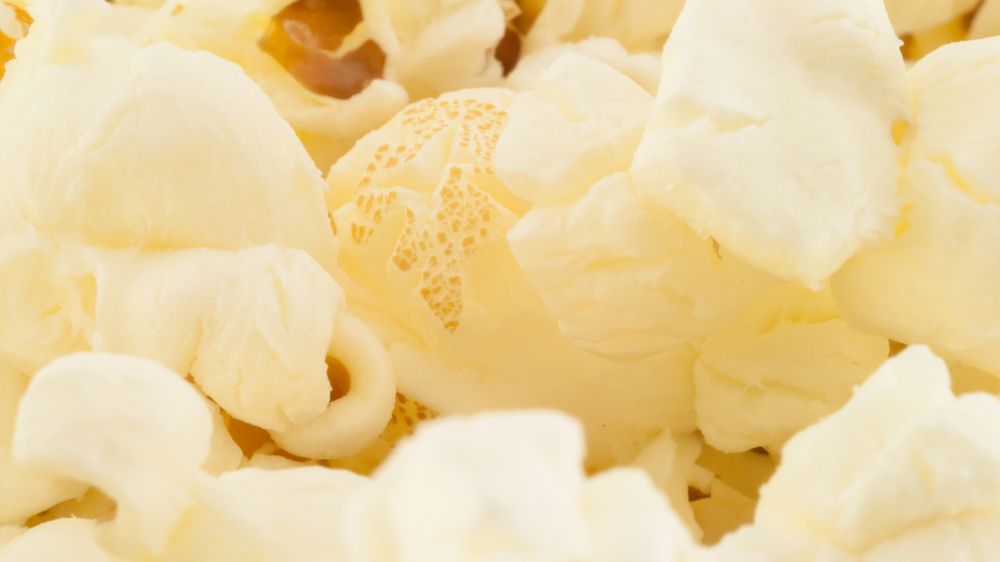 Popcorn prażony w urządzeniu na gorące powietrze