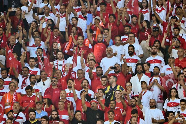 In the photo: Turkish national team fans performing the Wolf Salute (Photo: Dan Mullan/Getty Images)