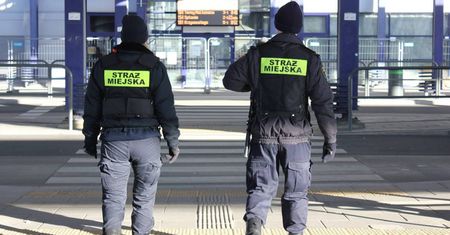 74-latek obezwładniony. Był ranny, miał dużo gotówki i nóż