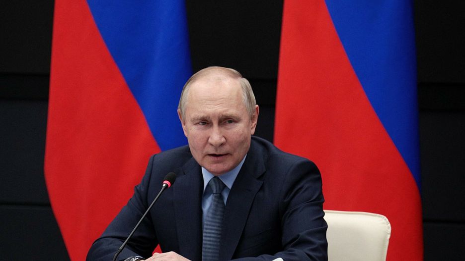 arch53
Russia's President Vladimir Putin chairs a meeting with leadership of military-industrial complex enterprises in Tula, Russia, on December 23, 2022. (Photo by SPUTNIK / AFP)
-