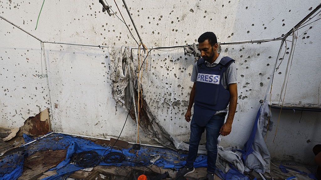 Israeli airstrike kills 2 Al Jazeera correspondents in Gaza City
GAZA CITY, GAZA - AUGUST 11: Palestinians inspect the scene after an Israeli airstrike on a journalists' tent near the Al-Shifa Hospital in Gaza City, Gaza on August 11, 2025. Anas al-Sharif, Mohamed Qraiqea among 5 Al Jazeera journalists killed in strike on tent near Al-Shifa Medical Complex in Gaza, says Gaza government. Al Jazeera correspondents Anas al-Sharif and Mohamed Qraiqea were killed Sunday, along with three other Al Jazeera journalists, in an Israeli strike targeting a journalists' tent near the Al-Shifa Hospital in western Gaza City, according to the Gaza Media Office. The Qatar-based channel quoted the director of the Al-Shifa Medical Complex in Gaza who said, "Al Jazeera correspondents Anas al-Sharif and Mohamed Qraiqea were martyred in an Israeli strike on their tent," without providing details. (Photo by Mahmoud Issa/Anadolu via Getty Images)
Anadolu
journalists died, israel's attack on journalists, inspect, gaza, shrapnel holes, israeli attacks, 5 journalist, al-shifa medical complex, al jazeera journalists, israeli airstrike, 5 journalists died