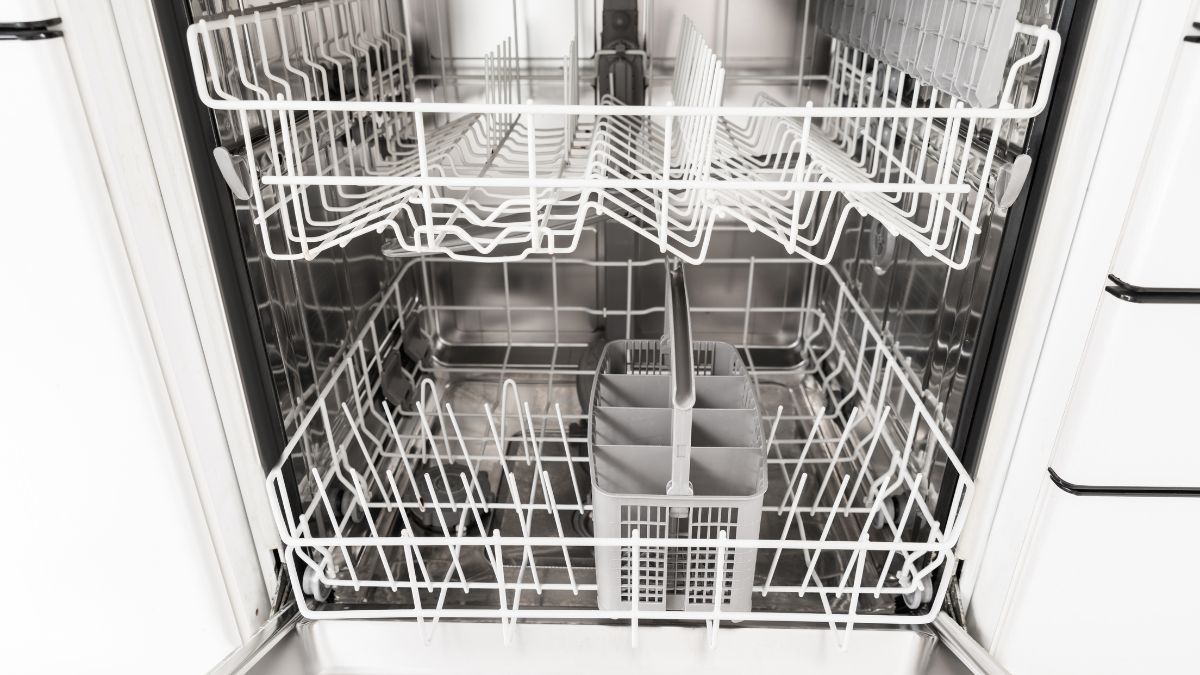 Jak uniknąć problemu niedomytych naczyń?