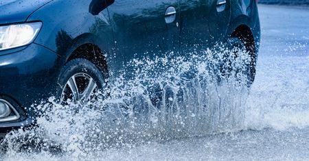 Jak rozpoznać auto po powodzi? Na to trzeba zwrócić uwagę