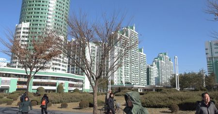 Korea Północna jeszcze tego nie widziała. Pokazówka: smartfony od Kima